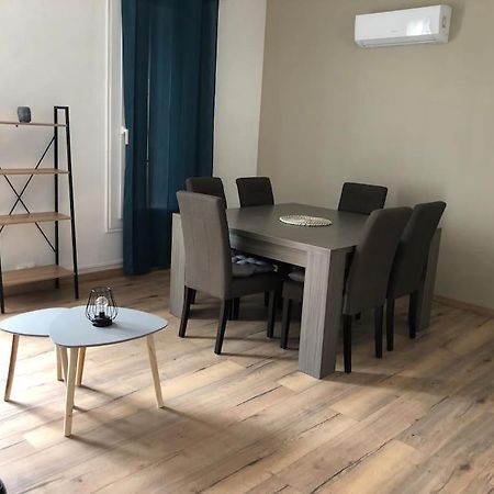 Appartement Spacieux Centre Ville Rivesaltes Esterno foto